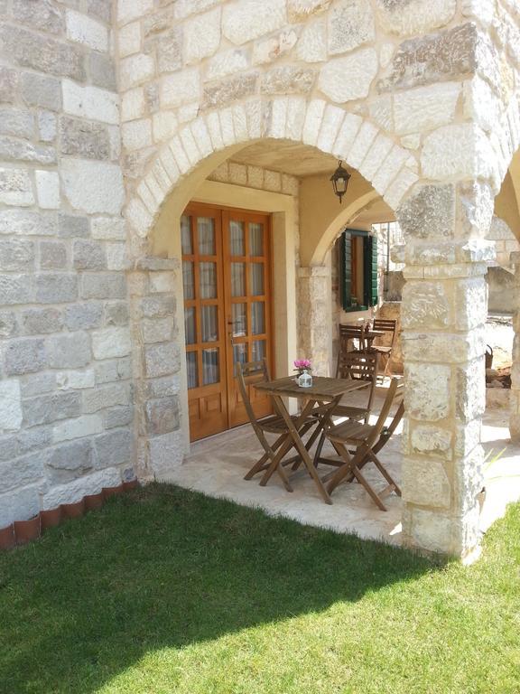 Ferienwohnung Dvori Svetog Mihaela Šibenik Zimmer foto
