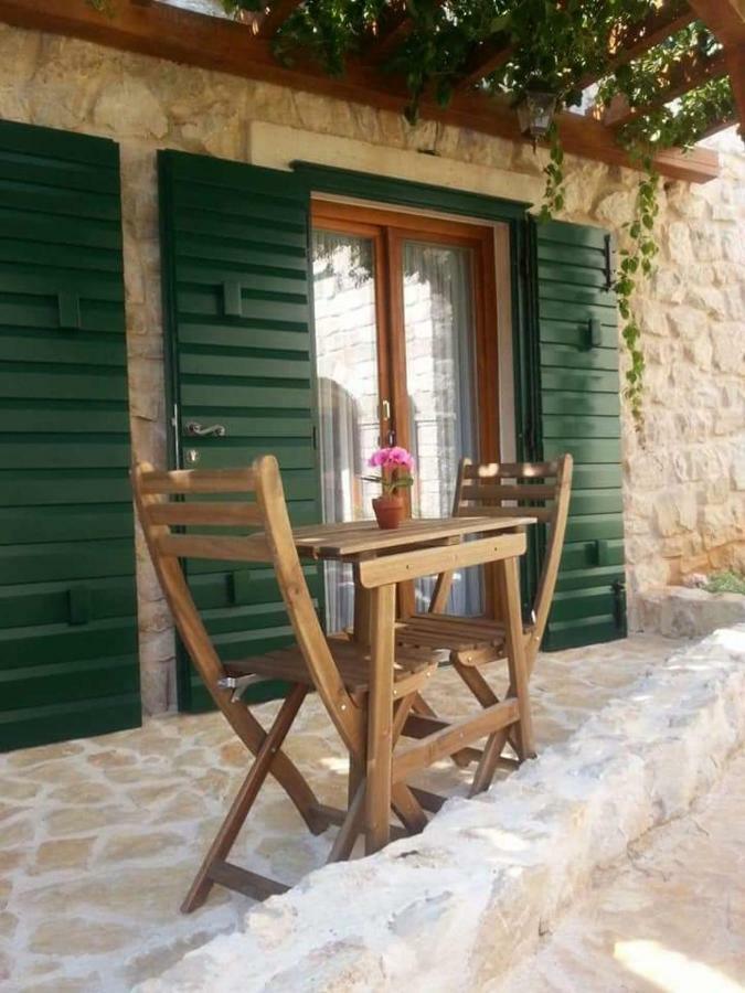 Ferienwohnung Dvori Svetog Mihaela Šibenik Exterior foto